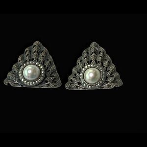Banana Bob Art Deco silver filagree pearl earrings